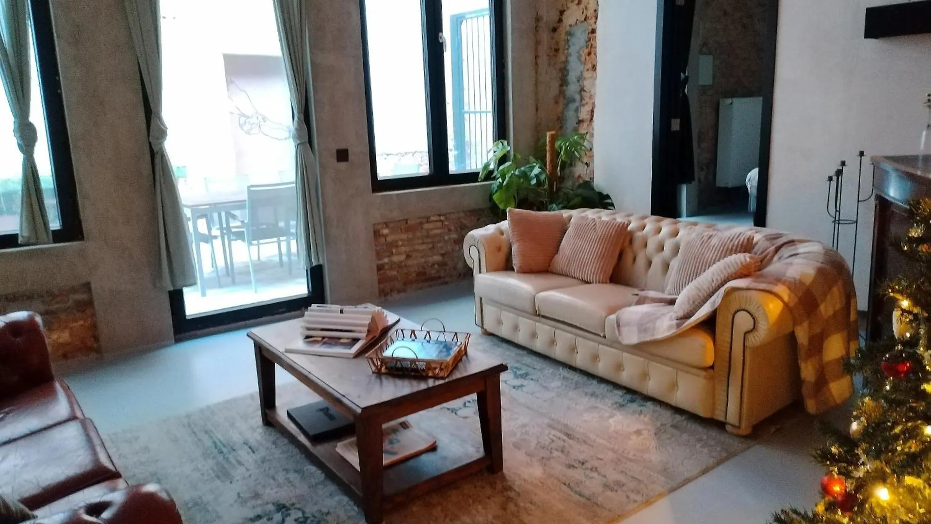 Villa Mercurius Grote Markt Anvers Tatil Evi